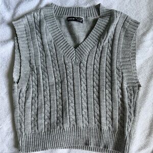 SHEIN Light Gray V-Neck Cable Knit Stretchy Cropped Sweater Vest